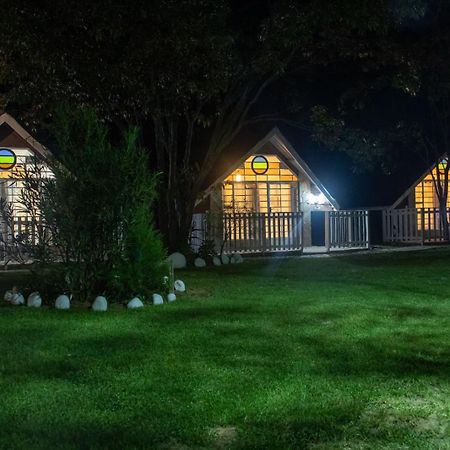 Отель Camp Mahon Gardens Наньюки Экстерьер фото